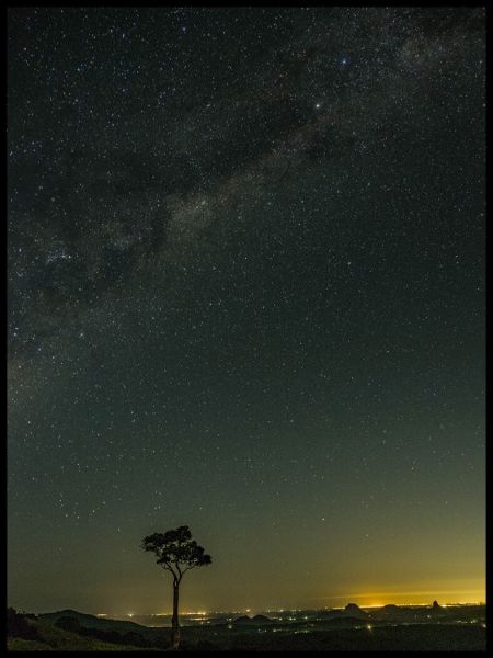 Merit For Milky Way Over Glasshouse Mts By Jan Kazakoff