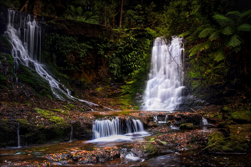 Merit For Digital Horseshoe Falls By Geoffrey Hui