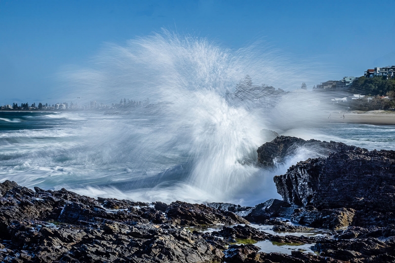 Merit For Print Wave Meets Rock By Hector Beveridge